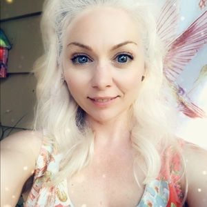 Meet your Posher, Alisa